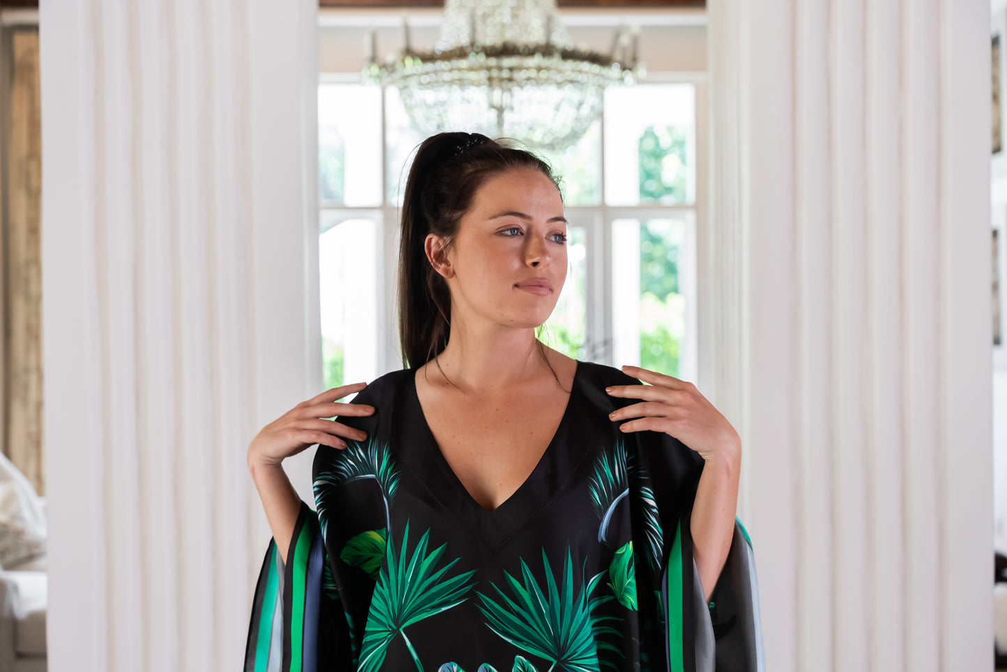 Kaftan Silk - Black Palm