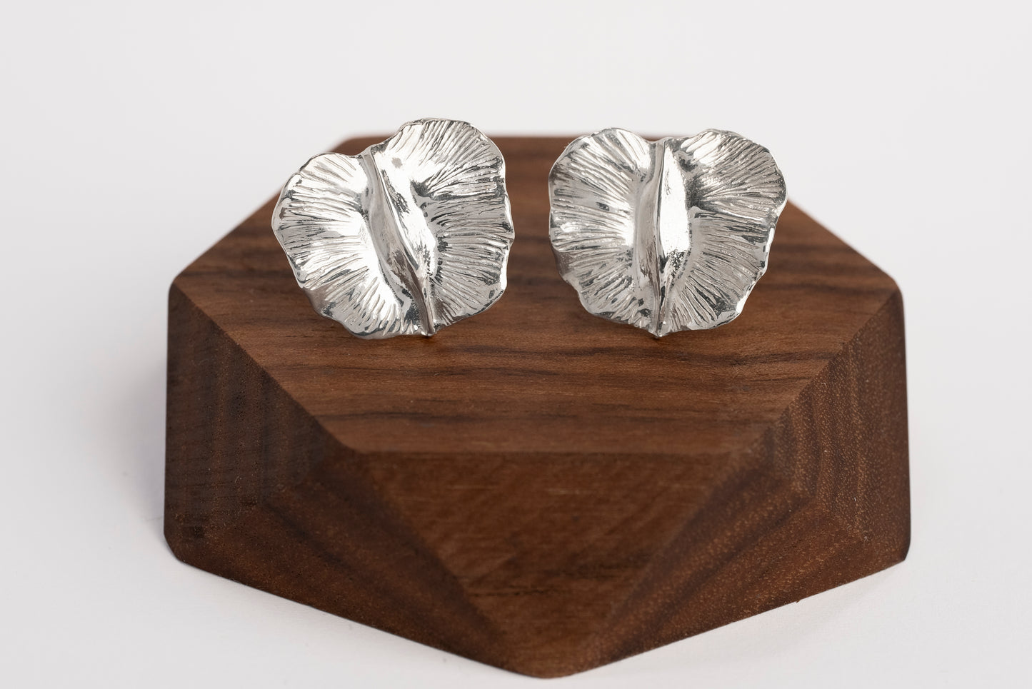 Handcrafted Men's Bushwillow Cufflinks